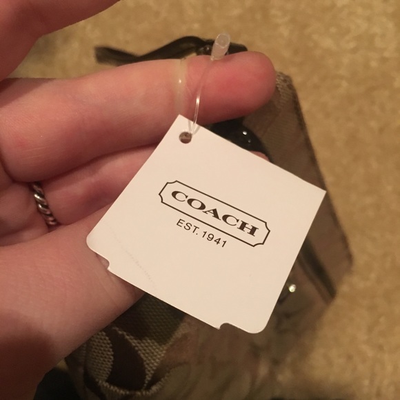 Brand New Cream and Brown COACH Logo Printed Wallet Wristlet - Picture 3 of 7